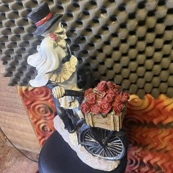 Rachel Zoe Day of the Dead Love Never Dies Bike Couple Skeleton Statue Figurine - Picture 8 of 8